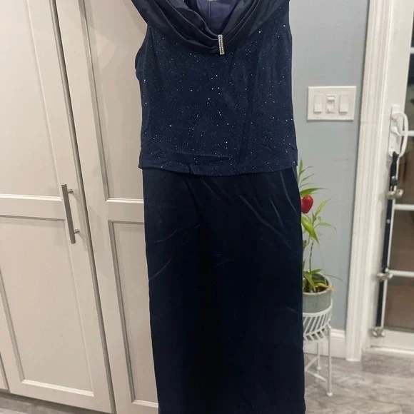 Patra Starburst Lace Gown woman’s size 16 - Picture 15 of 15